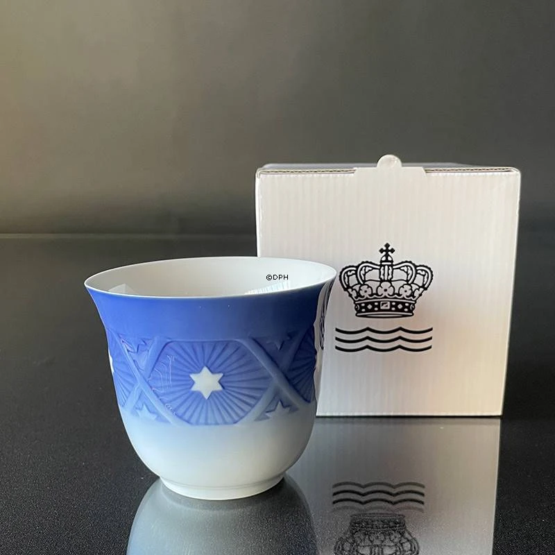 2023 Royal Copenhagen Christmas Thermal Mug, Capacity 26 Cl. 4 2023 Royal Copenhagen Christmas Thermal Mug, Capacity 26 Cl. - Image 2