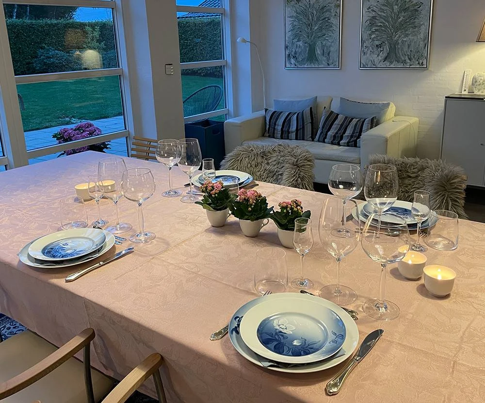 Flat Dinner Plate Christmas Rose Service Bing & Grondahl 24cm No. 25, 325 Or 624 4 Flat Dinner Plate Christmas Rose Service Bing & Grondahl 24cm No. 25, 325 Or 624 - Image 2