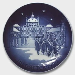Guards At Fredensborg Palace 1990, Bing & Grondahl Christmas Plate