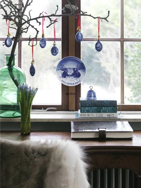 Sledging In The Snow 2014, Bing & Grondahl Christmas Plate 6 Sledging In The Snow 2014, Bing & Grondahl Christmas Plate - Image 4