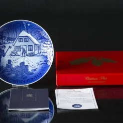 Chopping Wood 2019, Bing & Grondahl Christmas Plate 7 Chopping Wood 2019, Bing & Grondahl Christmas Plate -Outlet Rosenthal Store BX2019 b