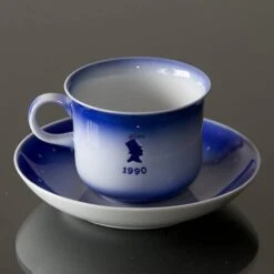 1990 Desiree Svend Jensen Hans Christian Andersen Christmas Cup With Saucer 11 1990 Desiree Svend Jensen Hans Christian Andersen Christmas Cup With Saucer -Outlet Rosenthal Store DK1990 d