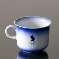 1997 Desiree Svend Jensen Hans Christian Andersen Christmas Cup 6 1997 Desiree Svend Jensen Hans Christian Andersen Christmas Cup -Outlet Rosenthal Store DK1997 K a