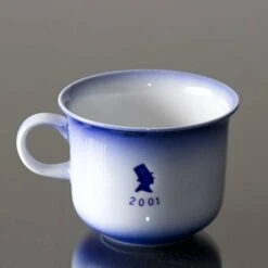 2001 Desiree Svend Jensen Hans Christian Andersen Christmas Cup -Outlet Rosenthal Store DK2001 K a