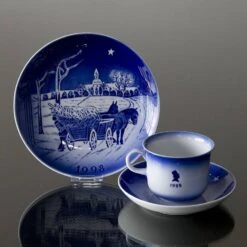 The Gardener And The Squire - 1998 Desiree Hans Christian Andersen Christmas Plate, Cake Plate -Outlet Rosenthal Store DX1998 b