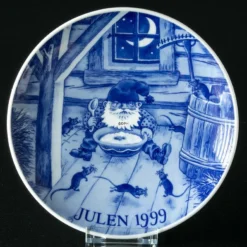1999 Porsgrund Christmas Plate, Midnight Snack