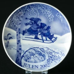 2002 Porsgrund Christmas Plate, Kick Sledding