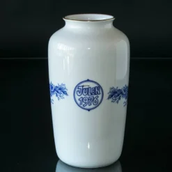 1976 Ravn Christmas Vase In The Series "Swedish Christmas" -Outlet Rosenthal Store RAJV1976 b