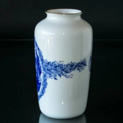 1976 Ravn Christmas Vase In The Series "Swedish Christmas" -Outlet Rosenthal Store RAJV1976 c