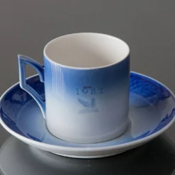 1982 Royal Copenhagen Christmas Cup, Awaiting Christmas -Outlet Rosenthal Store RK1982 d