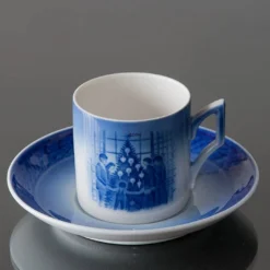 1983 Royal Copenhagen Christmas Cup, Merry Christmas