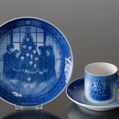 1983 Royal Copenhagen Christmas Cup, Merry Christmas -Outlet Rosenthal Store RK1983 b