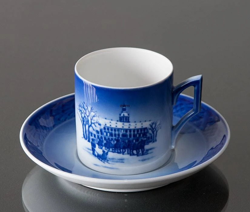 1992 Royal Copenhagen Christmas Cup, The Royal Coach 3 1992 Royal Copenhagen Christmas Cup, The Royal Coach