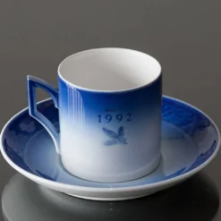 1992 Royal Copenhagen Christmas Cup, The Royal Coach 9 1992 Royal Copenhagen Christmas Cup, The Royal Coach -Outlet Rosenthal Store RK1992 c
