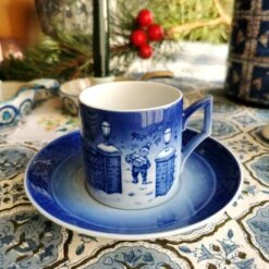 2003 Royal Copenhagen Christmas Cup, Chrismas Eve -Outlet Rosenthal Store RK2003 c
