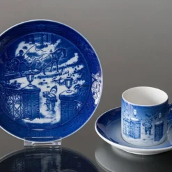 2003 Royal Copenhagen Christmas Cup, Chrismas Eve -Outlet Rosenthal Store RK2003 j