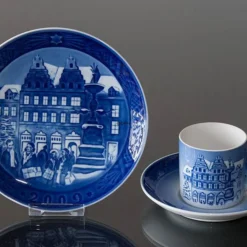 2009 Royal Copenhagen Christmas Cup, Christmas At Amagertorv 9 2009 Royal Copenhagen Christmas Cup, Christmas At Amagertorv -Outlet Rosenthal Store RK2009 b