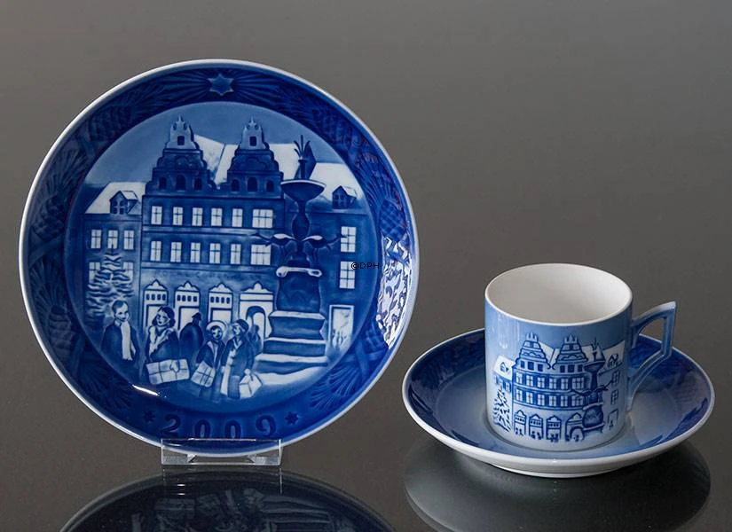 2009 Royal Copenhagen Christmas Cup, Christmas At Amagertorv 5 2009 Royal Copenhagen Christmas Cup, Christmas At Amagertorv - Image 3