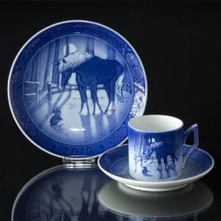 2019 Royal Copenhagen Christmas Cup, Meeting In The Field 7 2019 Royal Copenhagen Christmas Cup, Meeting In The Field -Outlet Rosenthal Store RK2019 b