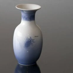 Royal Copenhagen Christmas Vase -Outlet Rosenthal Store RV1924 b