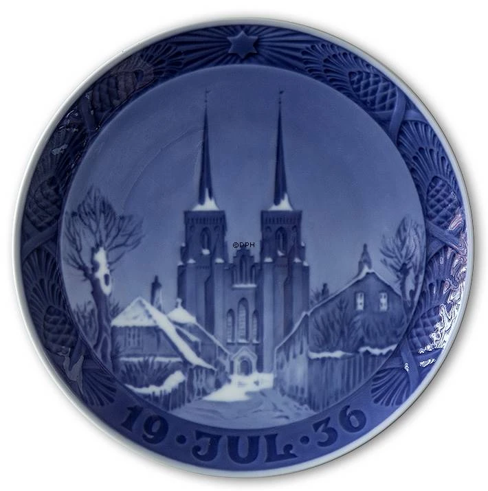 The Cathedral In Roskilde 1936, Royal Copenhagen Christmas Plate 3 The Cathedral In Roskilde 1936, Royal Copenhagen Christmas Plate