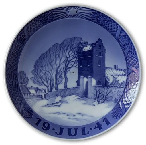 Noerre Herlev Church, Frederiksborg Amt 1941, Royal Copenhagen Christmas Plate