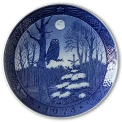 Winter Twilight 1974, Royal Copenhagen Christmas Plate