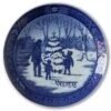Choosing The Christmas Tree 1979, Royal Copenhagen Christmas Plate -Outlet Rosenthal Store RX1979