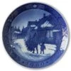 Bringing Home The Christmas Tree 1980, Royal Copenhagen Christmas Plate
