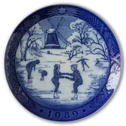 The Old Skating Pond 1989, Royal Copenhagen Christmas Plate