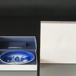 Frederiksborg Castle, 2022 Royal Copenhagen Christmas Plate -Outlet Rosenthal Store RX2022 a