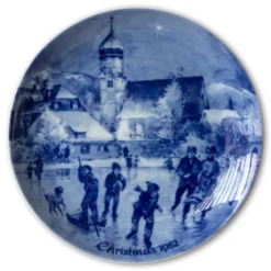 Berlin Design Christmas Plate 1982 Christmas Eve In Wasserburg (English Text)