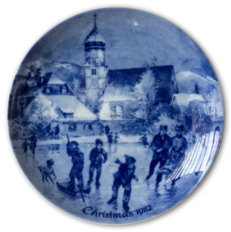 Berlin Design Christmas Plate 1982 Christmas Eve In Wasserburg (English Text) 3 Berlin Design Christmas Plate 1982 Christmas Eve In Wasserburg (English Text)